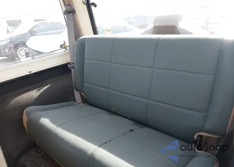 2002 Jeep Wrangler Sahara из США, поврежденный, VIN 1J4FA59S62P756767